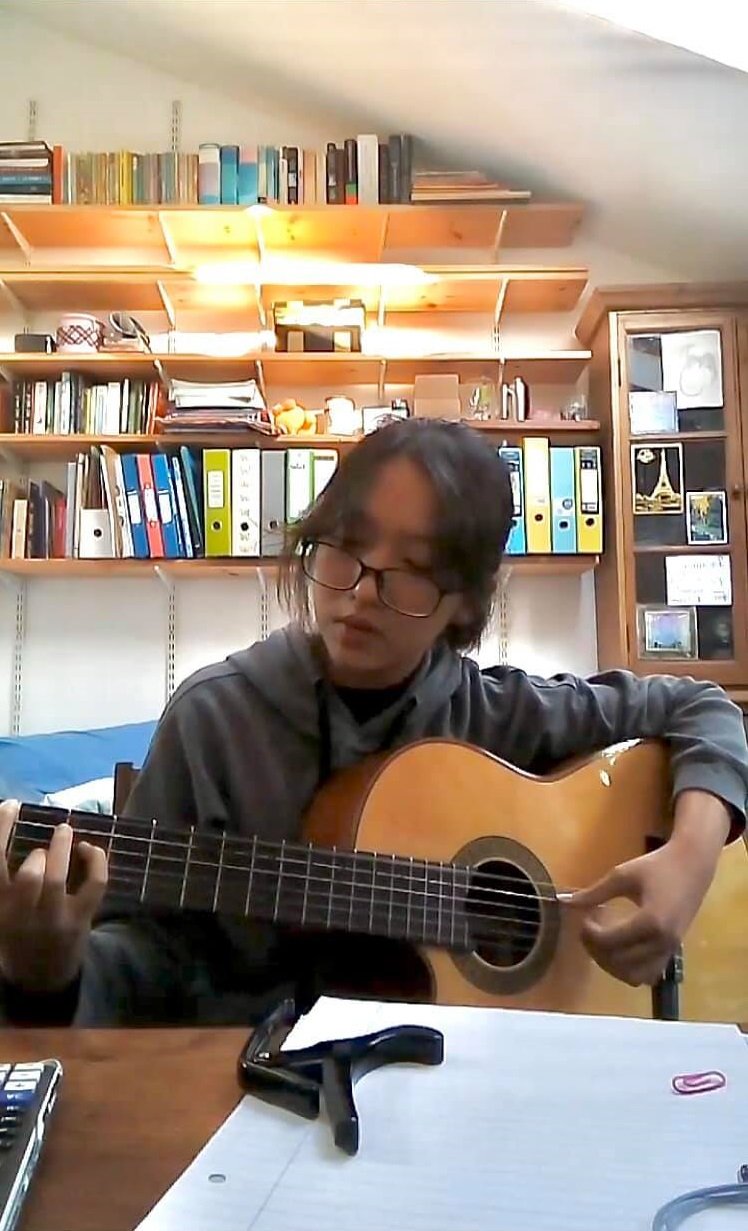 Mặc dù mới sinh năm 2001 nhưng 10X đã được nhận vào chương trình y khoa danh giá bậc nhất nước Úc.